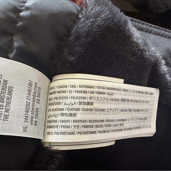 NWT Hollister black hooded faux fur parka jacket - Picture 4 of 6